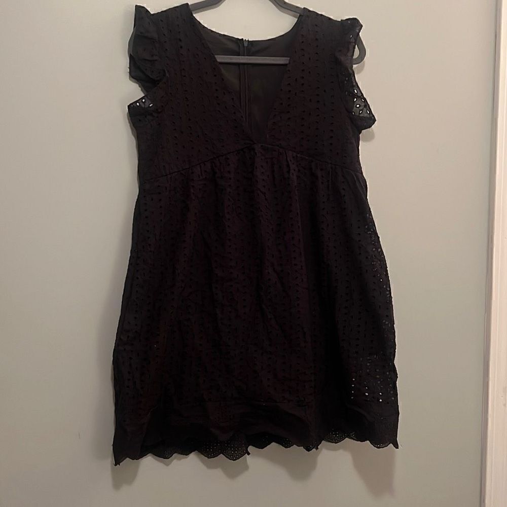 Women's Black Broderie Anglaise V Neck Sleeveless Tunic Dress